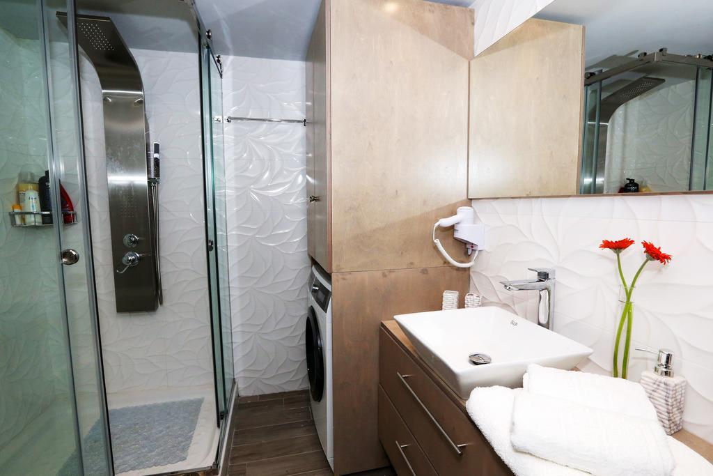 Ninos Luxury Apartment Corfu  Екстериор снимка