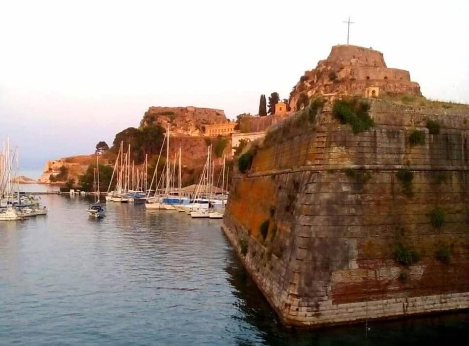 Ninos Luxury Apartment Corfu  Екстериор снимка